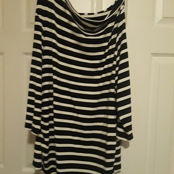 Top - Picture 3 of 3